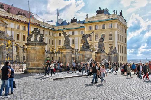 duernsteiner-prague-4925864 1280